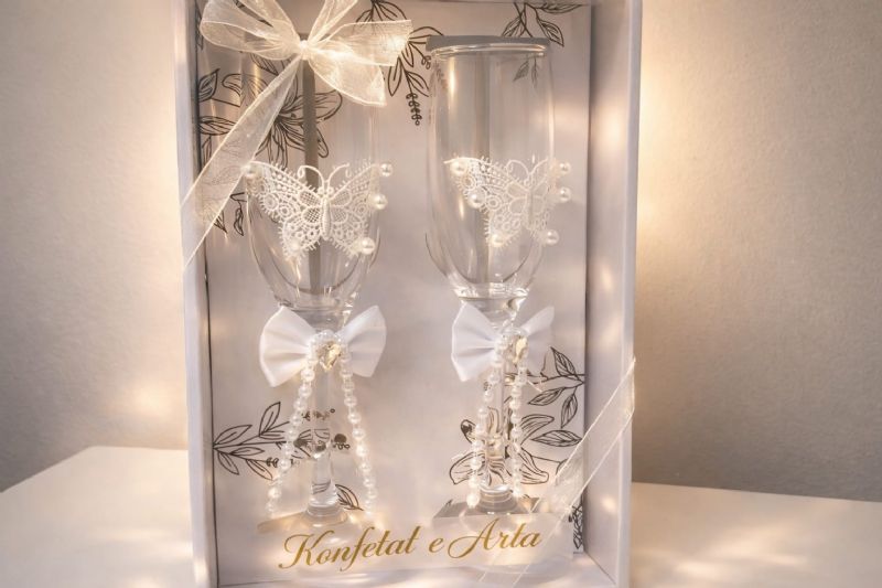 Set Gotash Flutur per Dasma, Fejesa dhe Evente te Personalizuar nga KONFETAT E ARTA, konfeta luksoze Tirane qender, Set Gotash per dhurate, dyqan konfeta Tirane lindje, suvenire martese ne kryeqytet, studio dhuratash ne Tirane