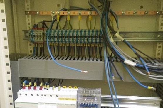 Instalime elektrike ne shtepi, Instalime elektrike Tirane, Instalime elektrike, Instalimet elektrike projekt, Instalime elektrike cmimi, Instalime elektrike 2025, instalime elektrike per apartament